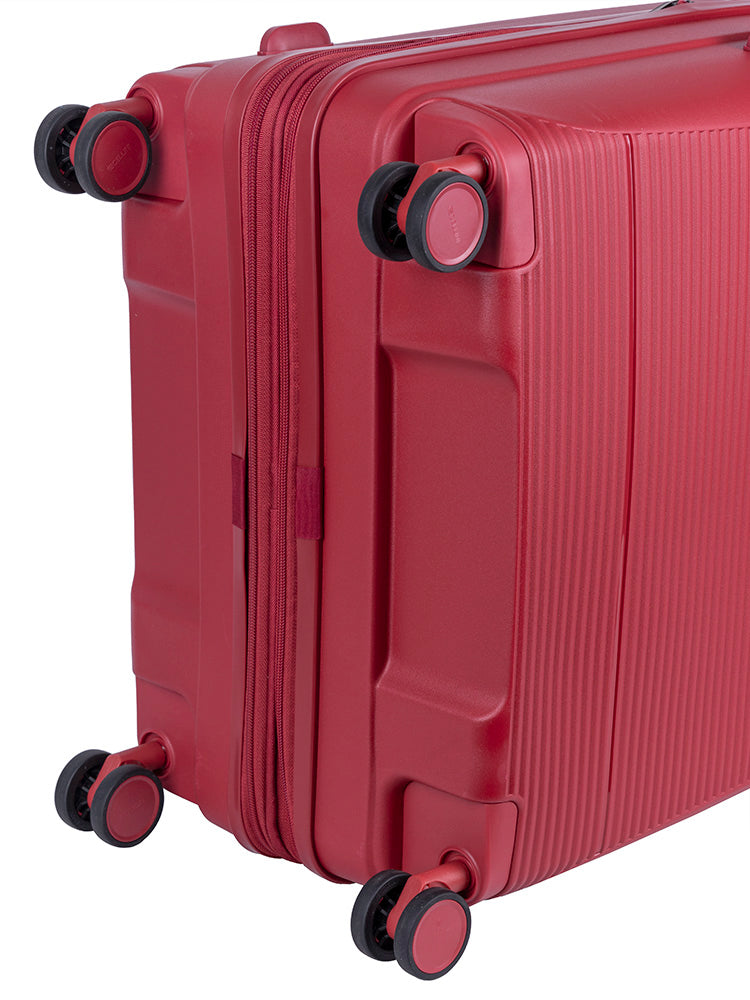 Cellini Qwest Medium 4 Wheel Trolley Case