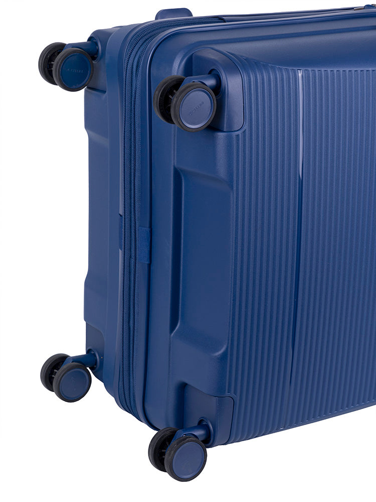 Cellini Qwest Medium 4 Wheel Trolley Case