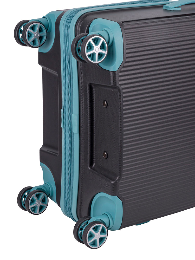 Voyager Traveler Medium 4 Wheel Trolley Case