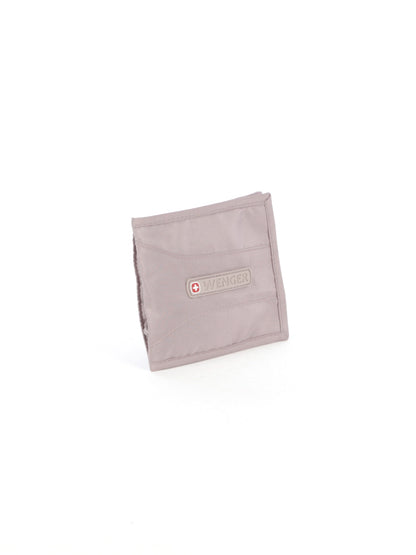 DC Triple Pocket Neck Pocket