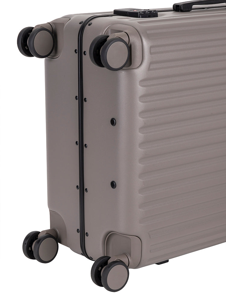 Polo Knox Medium 4 Wheel Trolley Case