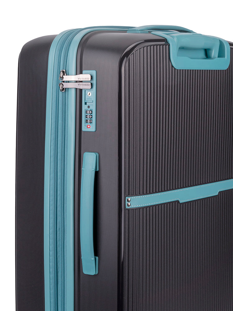 Voyager Traveler Medium 4 Wheel Trolley Case