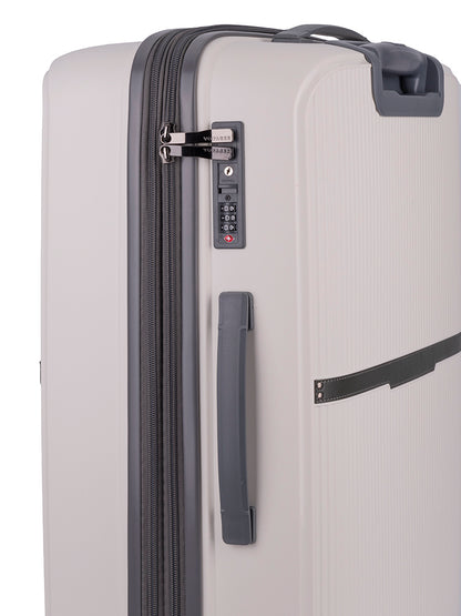 Voyager Traveler Medium 4 Wheel Trolley Case