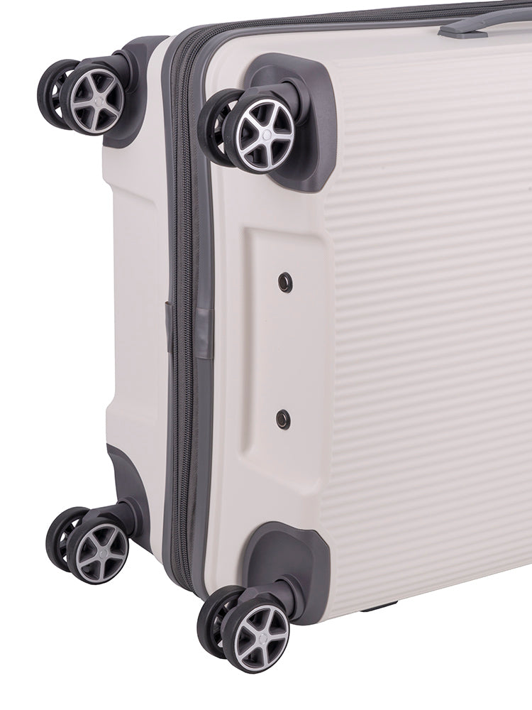 Voyager Traveler Medium 4 Wheel Trolley Case